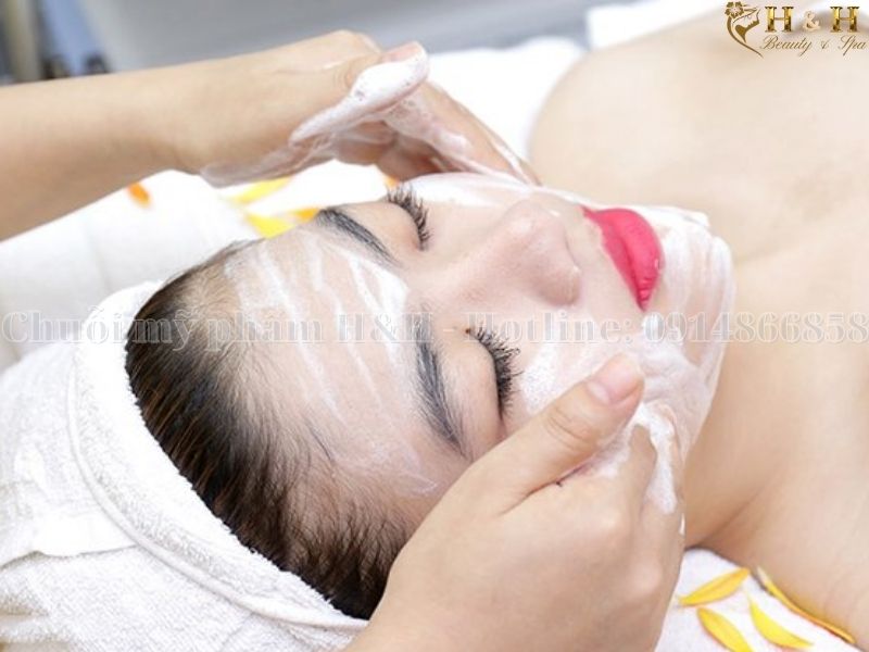 Sữa rửa mặt chuyên dùng cho Spa